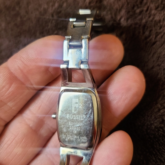 Fossil watch with light blue and silver face. Needs battery. - Picture 3 of 4